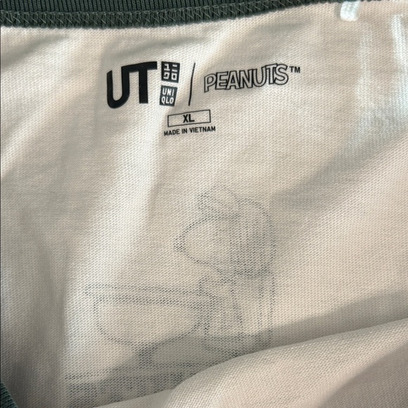 Peanuts White and Green Tee - Picture 2 of 5